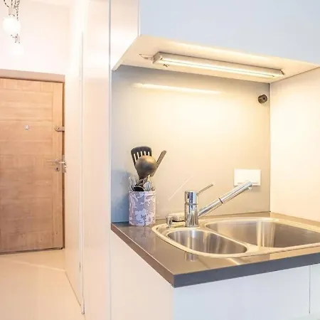 Old Moko Rozana By Vaya Warschau